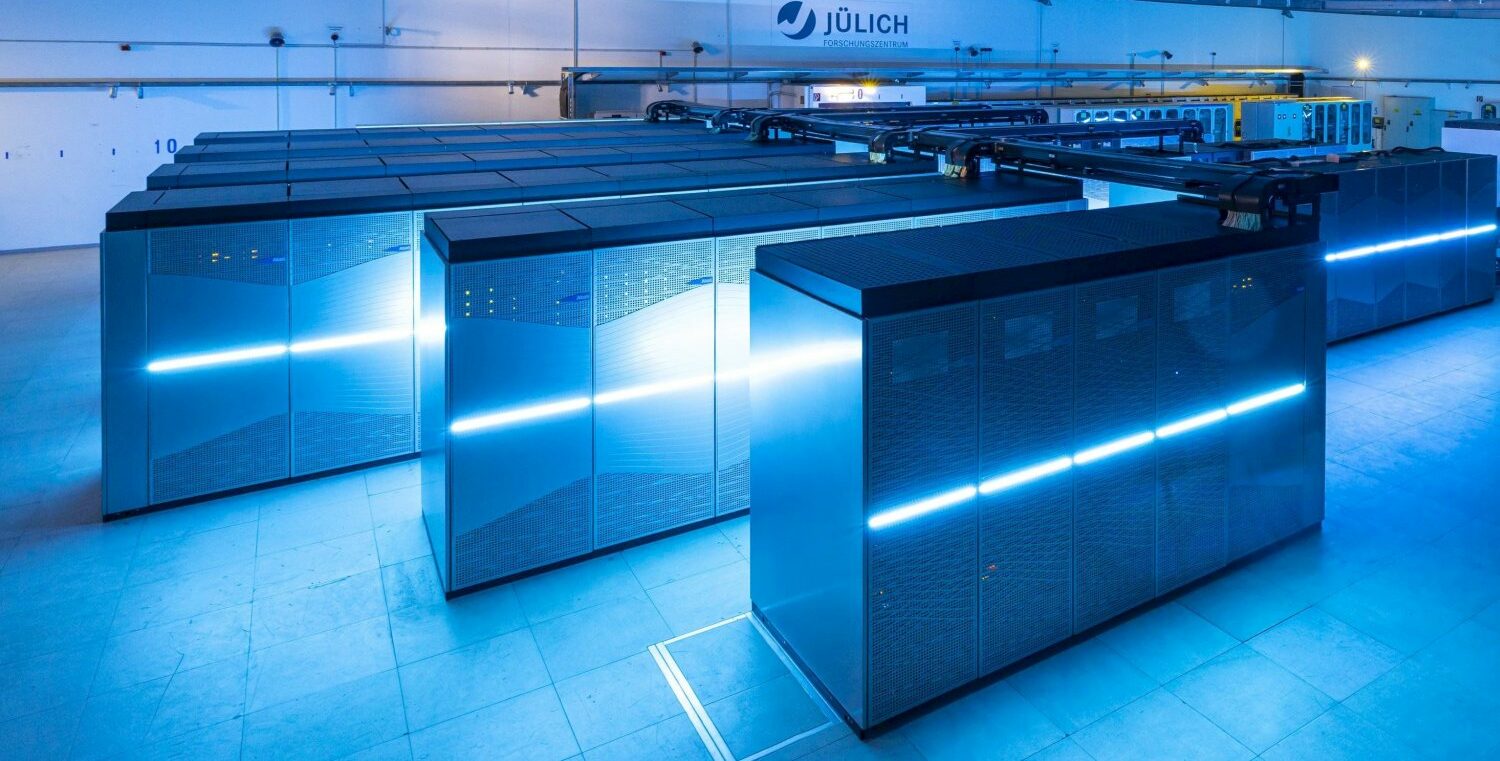 Supercomputer